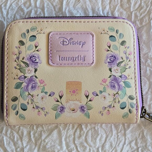 NWT Disney Loungefly Tangled Pascal Lavender Floral Zip Around Wallet - Picture 2 of 6